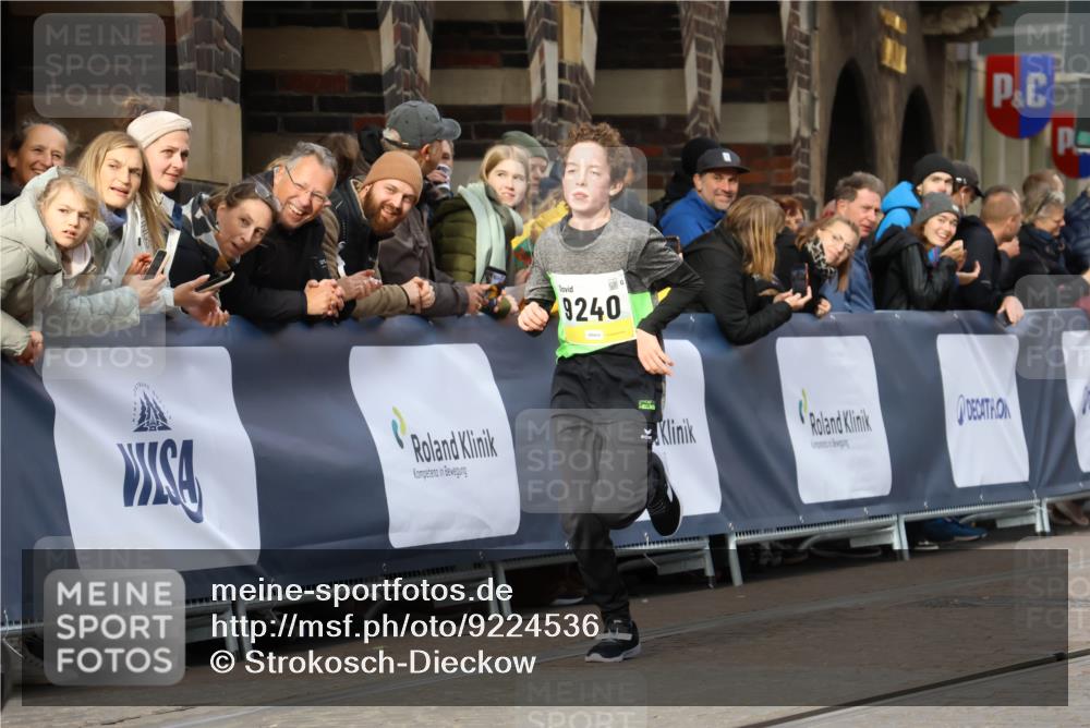05.10.2025 - 20. swb-Marathon Bremen Strokosch-Dieckow http://msf.ph/oto/9224536 05.10.2025 10:48:01 Ziel 9240, 10266, 10392, 10723, 10818, 11187 meine-sportfotos.de