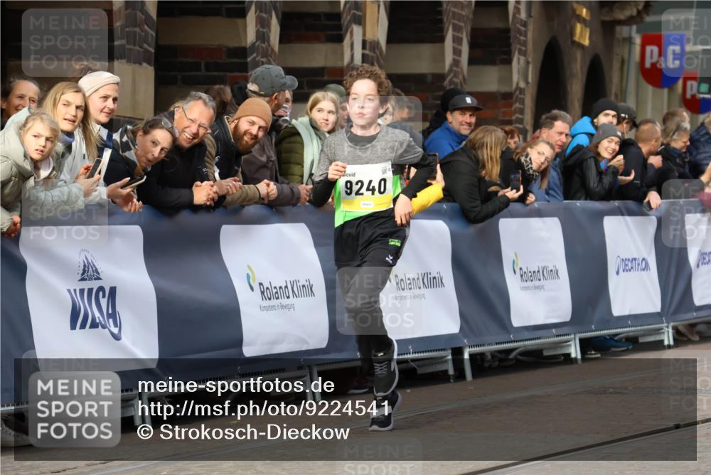 05.10.2025 - 20. swb-Marathon Bremen Strokosch-Dieckow http://msf.ph/oto/9224541 05.10.2025 10:48:01 Ziel 9240, 10266, 10392, 10723, 10818, 11187 meine-sportfotos.de