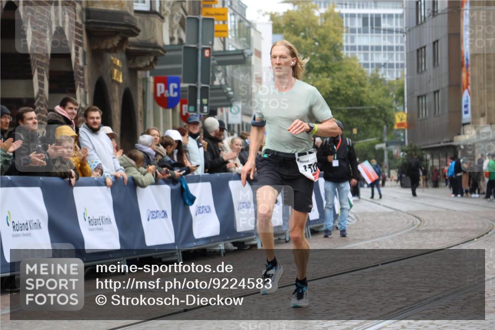 05.10.2025 - 20. swb-Marathon Bremen Strokosch-Dieckow http://msf.ph/oto/9224583 05.10.2025 12:13:10 Ziel 1301 meine-sportfotos.de