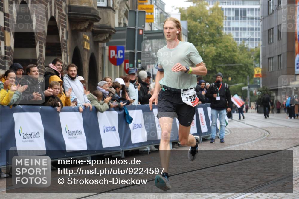 05.10.2025 - 20. swb-Marathon Bremen Strokosch-Dieckow http://msf.ph/oto/9224597 05.10.2025 12:13:10 Ziel 1301 meine-sportfotos.de