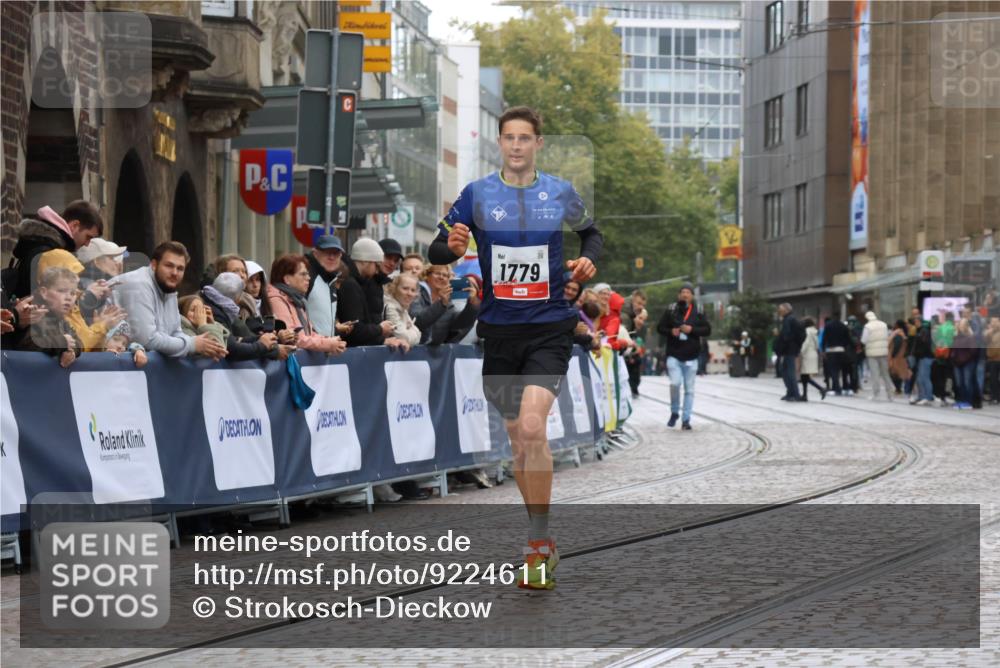 05.10.2025 - 20. swb-Marathon Bremen Strokosch-Dieckow http://msf.ph/oto/9224611 05.10.2025 12:14:06 Ziel 1779 meine-sportfotos.de