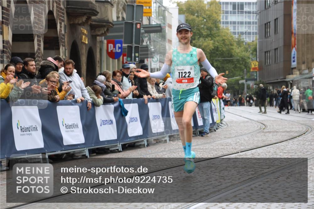 05.10.2025 - 20. swb-Marathon Bremen Strokosch-Dieckow http://msf.ph/oto/9224735 05.10.2025 12:14:41 Ziel 1122 meine-sportfotos.de