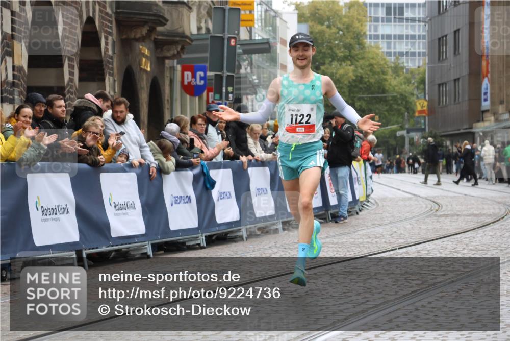 05.10.2025 - 20. swb-Marathon Bremen Strokosch-Dieckow http://msf.ph/oto/9224736 05.10.2025 12:14:41 Ziel 1122 meine-sportfotos.de