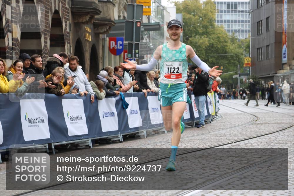 05.10.2025 - 20. swb-Marathon Bremen Strokosch-Dieckow http://msf.ph/oto/9224737 05.10.2025 12:14:41 Ziel 1122 meine-sportfotos.de