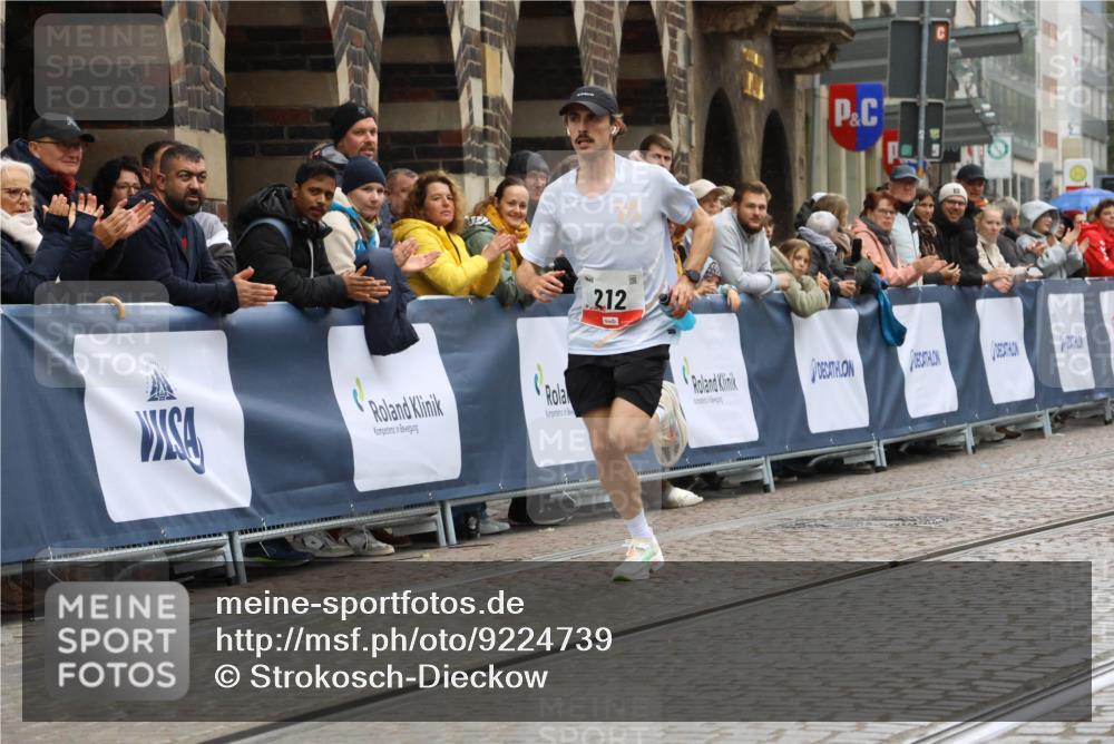 05.10.2025 - 20. swb-Marathon Bremen Strokosch-Dieckow http://msf.ph/oto/9224739 05.10.2025 12:15:08 Ziel 212 meine-sportfotos.de