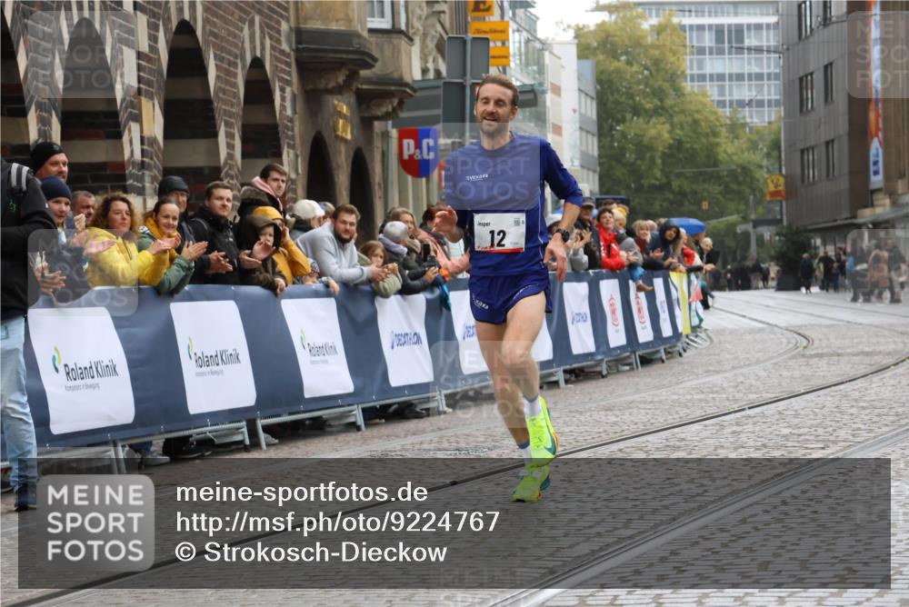 05.10.2025 - 20. swb-Marathon Bremen Strokosch-Dieckow http://msf.ph/oto/9224767 05.10.2025 12:15:37 Ziel 12 meine-sportfotos.de