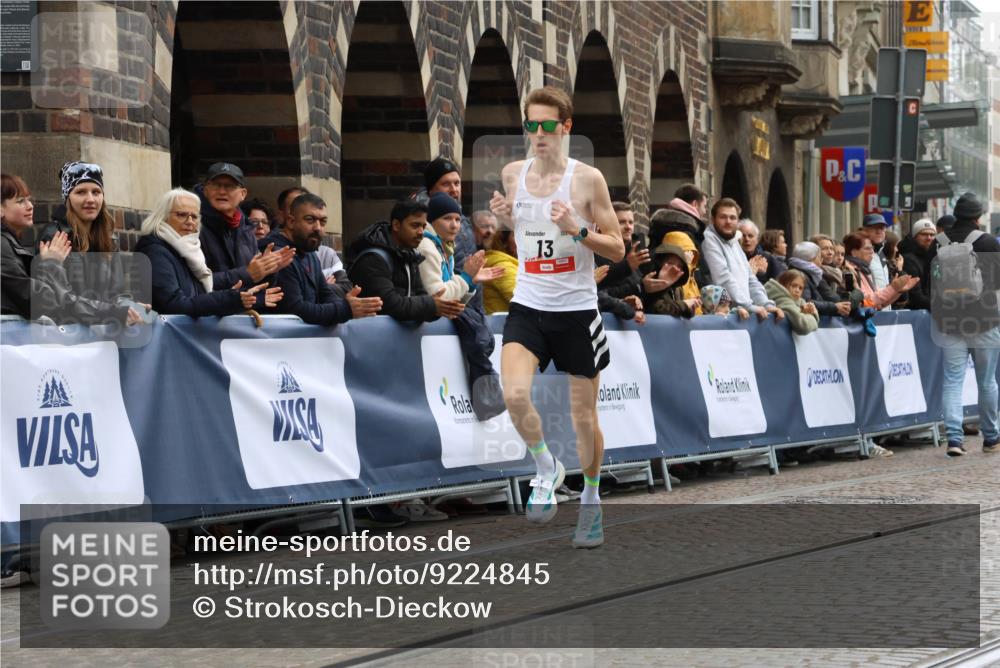 05.10.2025 - 20. swb-Marathon Bremen Strokosch-Dieckow http://msf.ph/oto/9224845 05.10.2025 12:16:02 Ziel 13 meine-sportfotos.de