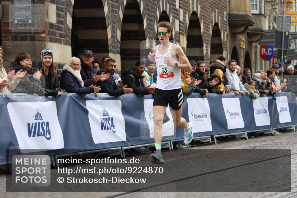 05.10.2025 - 20. swb-Marathon Bremen Strokosch-Dieckow http://msf.ph/oto/9224870 05.10.2025 12:16:02 Ziel 13 meine-sportfotos.de