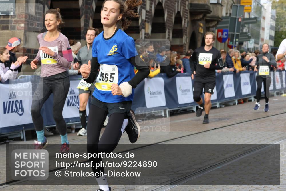 05.10.2025 - 20. swb-Marathon Bremen Strokosch-Dieckow http://msf.ph/oto/9224890 05.10.2025 10:48:28 Ziel 8787, 9298, 9385, 9437, 9478, 9665, 9958, 10109, 10131, 10177, 10211, 10685, 11005, 11357, 11505 meine-sportfotos.de
