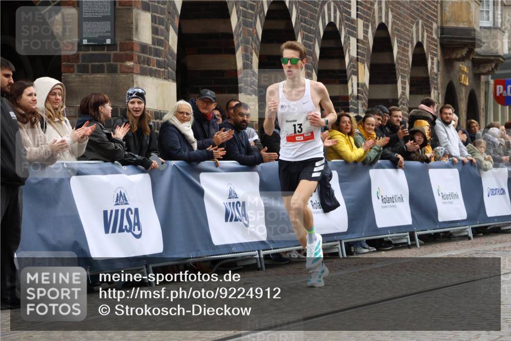 05.10.2025 - 20. swb-Marathon Bremen Strokosch-Dieckow http://msf.ph/oto/9224912 05.10.2025 12:16:02 Ziel 13 meine-sportfotos.de