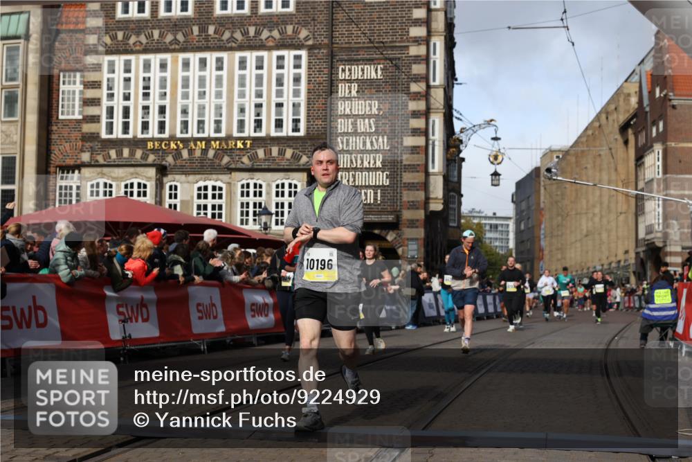 05.10.2025 - 20. swb-Marathon Bremen Yannick Fuchs http://msf.ph/oto/9224929 05.10.2025 10:56:26 Ziel 9258, 9855, 10028, 10191, 10196, 10424, 10590, 10992, 11364, 11554, 11630, 11662, 11741 meine-sportfotos.de