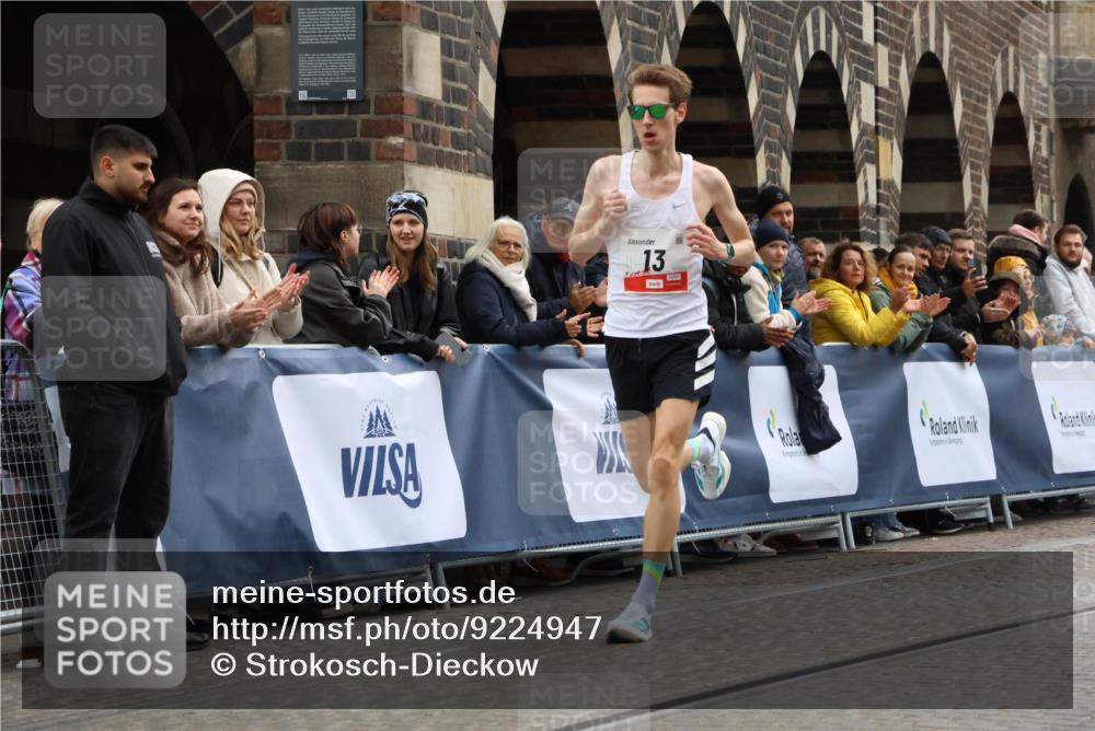 05.10.2025 - 20. swb-Marathon Bremen Strokosch-Dieckow http://msf.ph/oto/9224947 05.10.2025 12:16:02 Ziel 13 meine-sportfotos.de