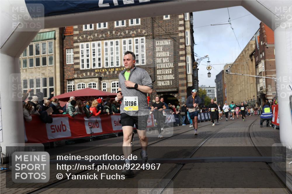05.10.2025 - 20. swb-Marathon Bremen Yannick Fuchs http://msf.ph/oto/9224967 05.10.2025 10:56:27 Ziel 9258, 9855, 10028, 10191, 10196, 10424, 10590, 10992, 11364, 11554, 11662, 11741 meine-sportfotos.de