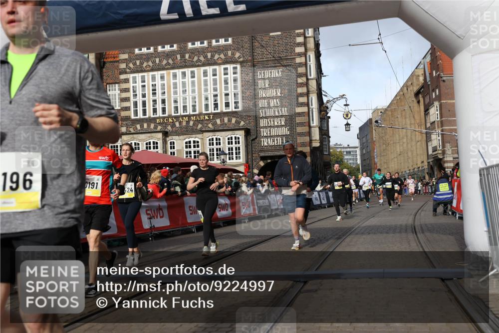05.10.2025 - 20. swb-Marathon Bremen Yannick Fuchs http://msf.ph/oto/9224997 05.10.2025 10:56:28 Ziel 9258, 9783, 10028, 10191, 10196, 10424, 10590, 10992, 11364, 11554, 11662, 11741 meine-sportfotos.de