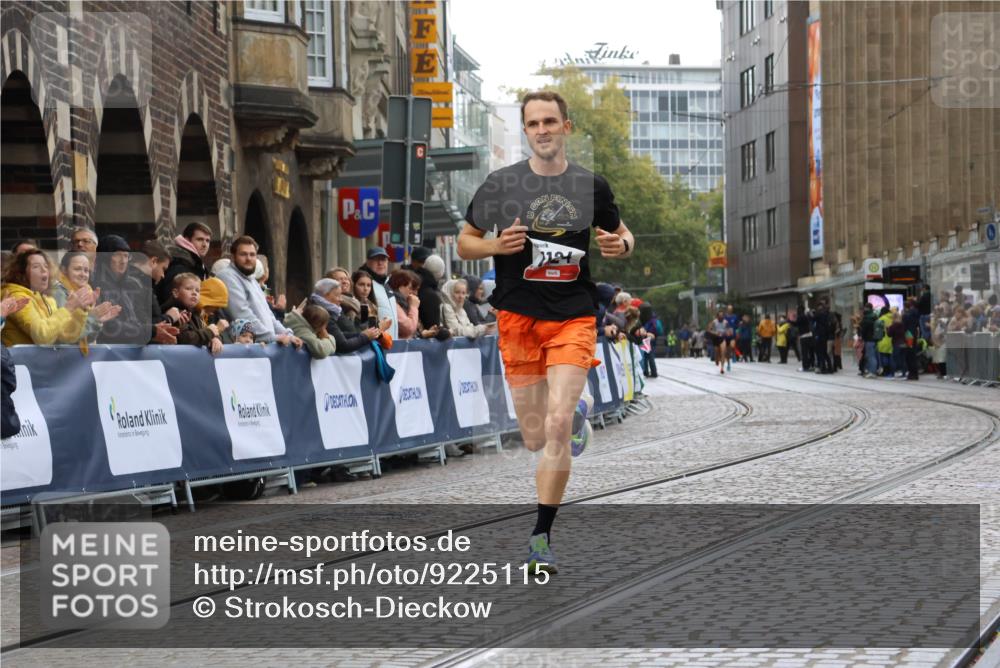 05.10.2025 - 20. swb-Marathon Bremen Strokosch-Dieckow http://msf.ph/oto/9225115 05.10.2025 12:17:33 Ziel 1124 meine-sportfotos.de
