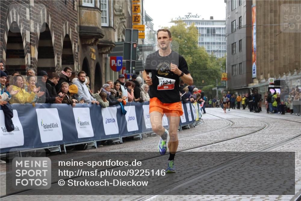 05.10.2025 - 20. swb-Marathon Bremen Strokosch-Dieckow http://msf.ph/oto/9225146 05.10.2025 12:17:34 Ziel 1124 meine-sportfotos.de