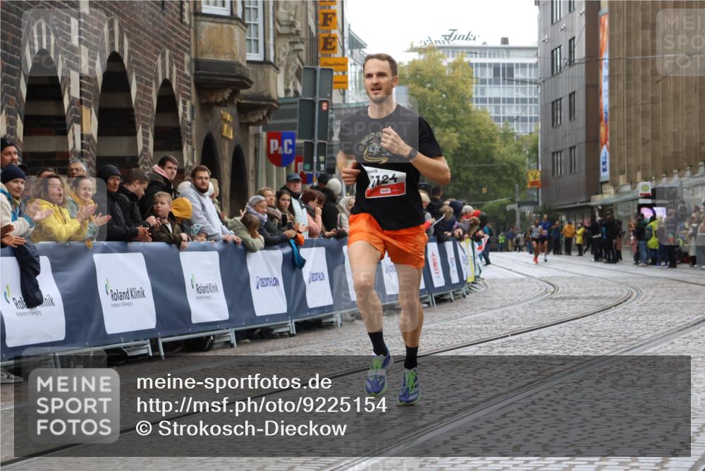 05.10.2025 - 20. swb-Marathon Bremen Strokosch-Dieckow http://msf.ph/oto/9225154 05.10.2025 12:17:34 Ziel 1124 meine-sportfotos.de