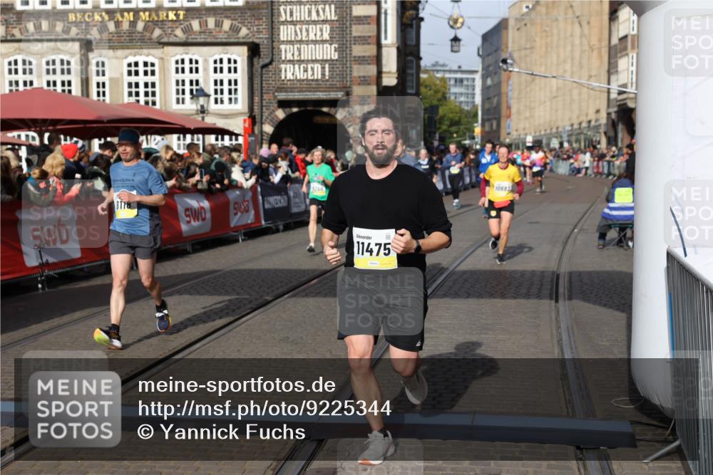 05.10.2025 - 20. swb-Marathon Bremen Yannick Fuchs http://msf.ph/oto/9225344 05.10.2025 10:56:47 Ziel 8118, 9266, 9547, 9886, 10008, 10042, 10059, 10644, 10683, 10971, 11260, 11475, 11691 meine-sportfotos.de