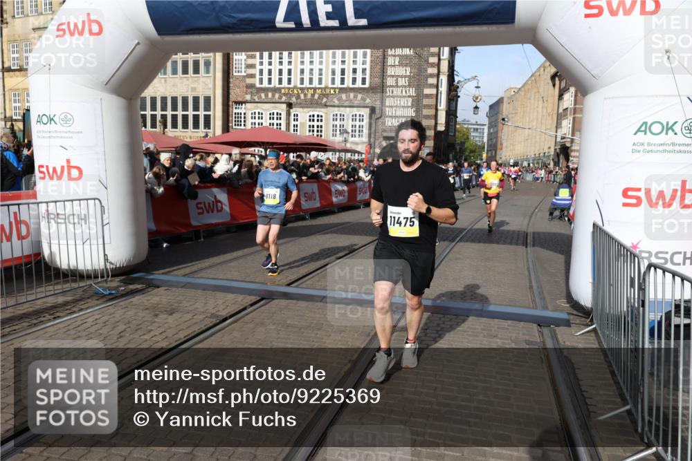 05.10.2025 - 20. swb-Marathon Bremen Yannick Fuchs http://msf.ph/oto/9225369 05.10.2025 10:56:47 Ziel 8118, 9266, 9547, 9886, 10008, 10042, 10059, 10644, 10683, 10971, 11260, 11475, 11691 meine-sportfotos.de