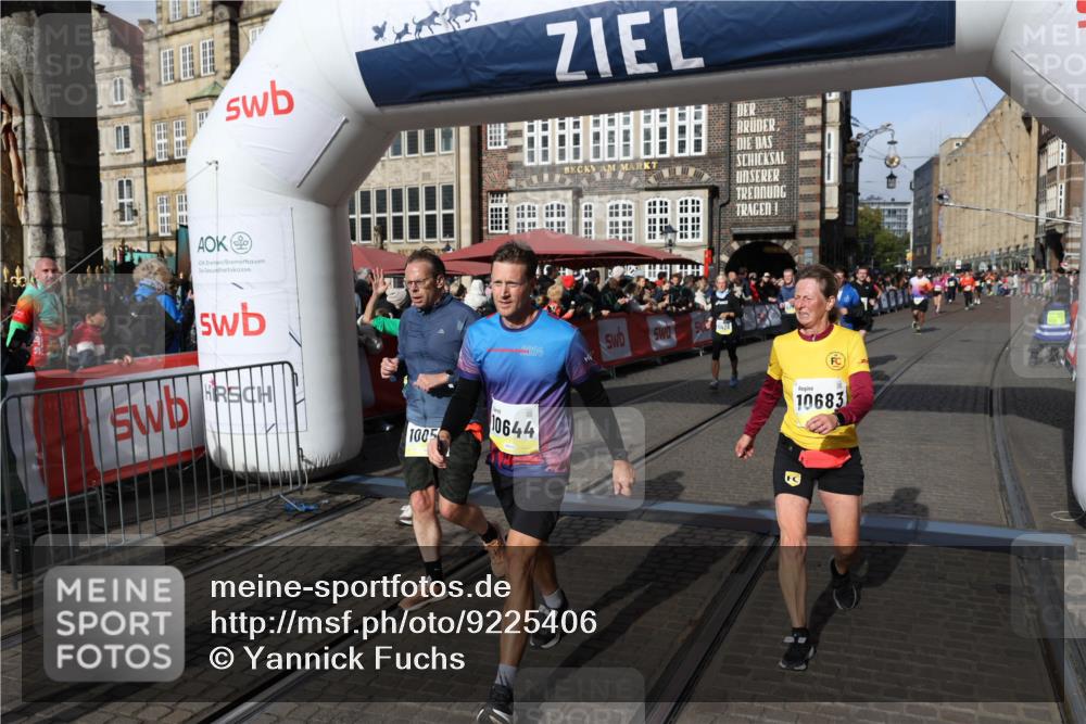 05.10.2025 - 20. swb-Marathon Bremen Yannick Fuchs http://msf.ph/oto/9225406 05.10.2025 10:56:51 Ziel 8118, 9188, 9266, 10059, 10644, 10683, 10845, 11426, 11475, 11734 meine-sportfotos.de
