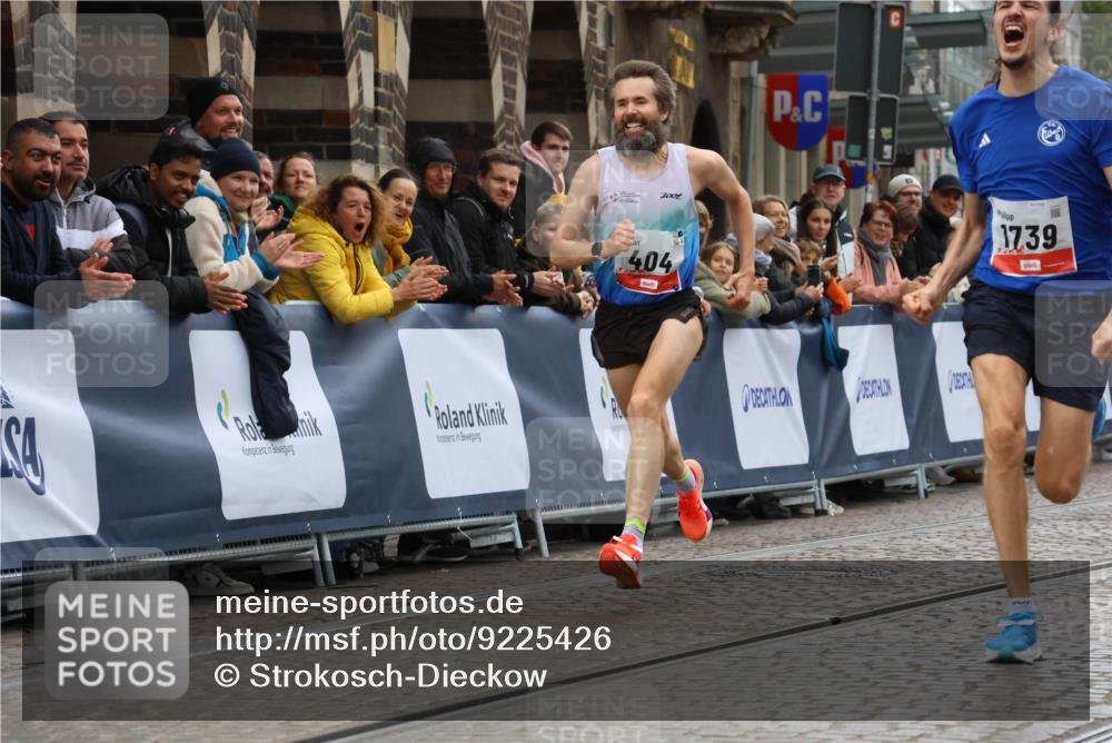 05.10.2025 - 20. swb-Marathon Bremen Strokosch-Dieckow http://msf.ph/oto/9225426 05.10.2025 12:17:50 Ziel 404, 1739 meine-sportfotos.de