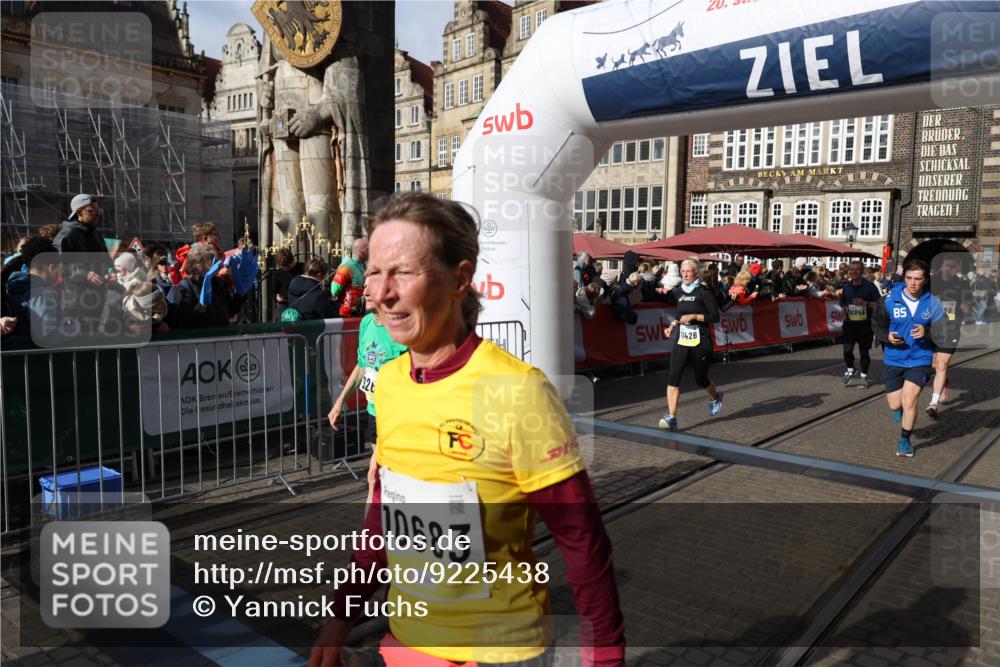 05.10.2025 - 20. swb-Marathon Bremen Yannick Fuchs http://msf.ph/oto/9225438 05.10.2025 10:56:53 Ziel 8118, 9188, 9266, 10059, 10145, 10644, 10683, 10845, 11426, 11475, 11675, 11734 meine-sportfotos.de