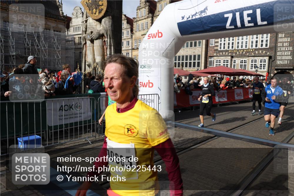 05.10.2025 - 20. swb-Marathon Bremen Yannick Fuchs http://msf.ph/oto/9225443 05.10.2025 10:56:53 Ziel 8118, 9188, 9266, 10059, 10145, 10644, 10683, 10845, 11426, 11475, 11675, 11734 meine-sportfotos.de