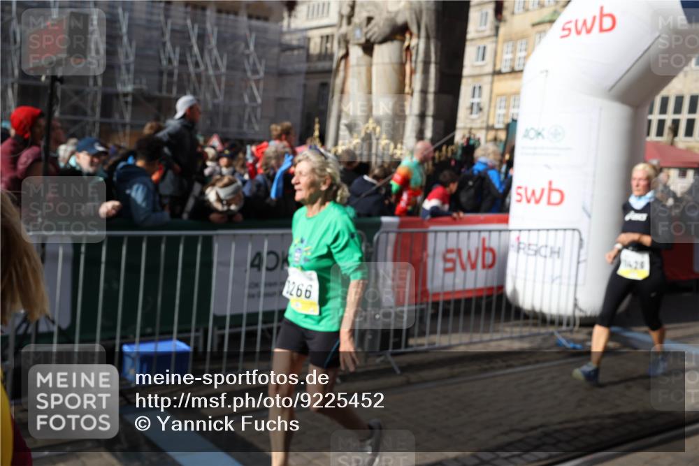 05.10.2025 - 20. swb-Marathon Bremen Yannick Fuchs http://msf.ph/oto/9225452 05.10.2025 10:56:54 Ziel 8118, 9188, 9266, 10059, 10145, 10644, 10683, 10845, 11426, 11675, 11734 meine-sportfotos.de