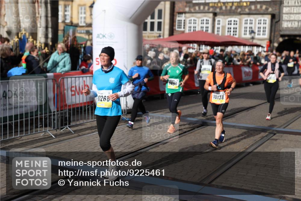 05.10.2025 - 20. swb-Marathon Bremen Yannick Fuchs http://msf.ph/oto/9225461 05.10.2025 11:00:12 Ziel 7621, 9005, 9381, 9603, 9604, 9611, 9666, 10138, 10290, 10291, 10311, 10489, 10572, 11026, 11125, 11266, 11600, 11639 meine-sportfotos.de