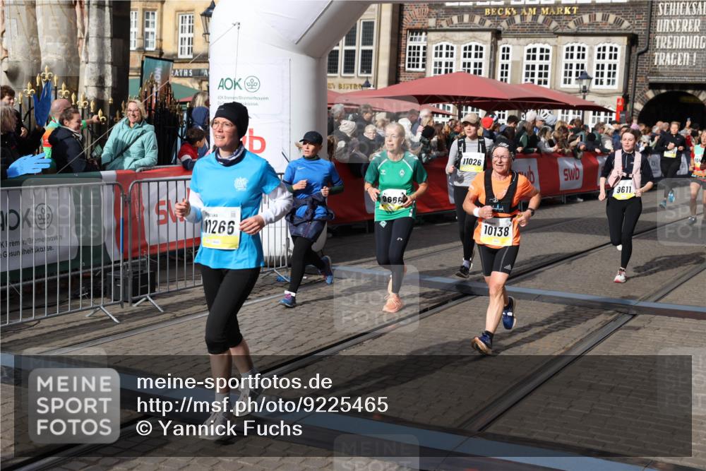05.10.2025 - 20. swb-Marathon Bremen Yannick Fuchs http://msf.ph/oto/9225465 05.10.2025 11:00:12 Ziel 7621, 9005, 9381, 9603, 9604, 9611, 9666, 10138, 10290, 10291, 10311, 10489, 10572, 11026, 11125, 11266, 11600, 11639 meine-sportfotos.de