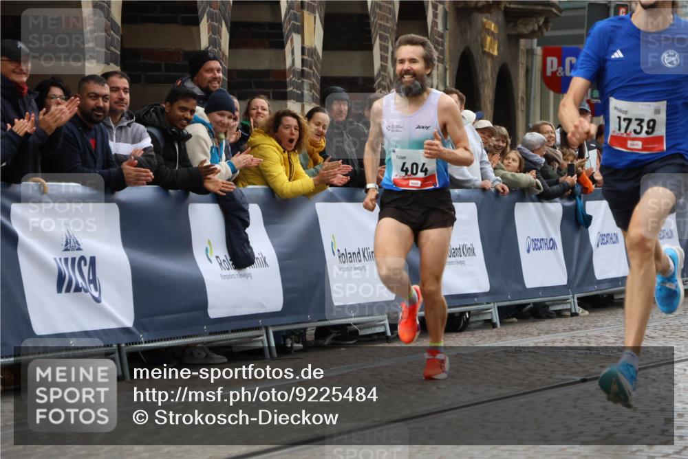 05.10.2025 - 20. swb-Marathon Bremen Strokosch-Dieckow http://msf.ph/oto/9225484 05.10.2025 12:17:50 Ziel 404, 1739 meine-sportfotos.de
