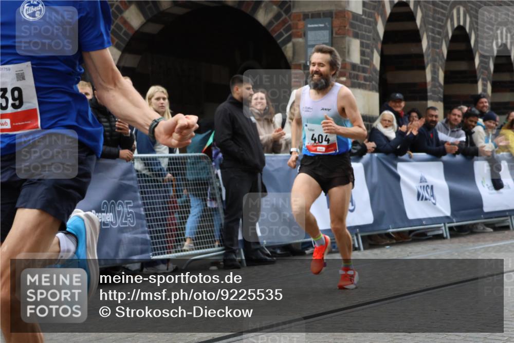 05.10.2025 - 20. swb-Marathon Bremen Strokosch-Dieckow http://msf.ph/oto/9225535 05.10.2025 12:17:52 Ziel 404 meine-sportfotos.de