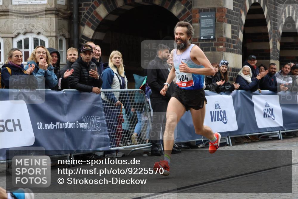 05.10.2025 - 20. swb-Marathon Bremen Strokosch-Dieckow http://msf.ph/oto/9225570 05.10.2025 12:17:52 Ziel 404 meine-sportfotos.de