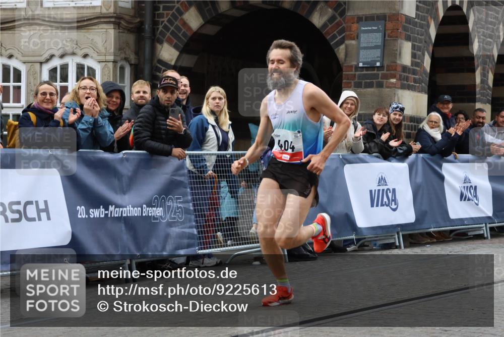 05.10.2025 - 20. swb-Marathon Bremen Strokosch-Dieckow http://msf.ph/oto/9225613 05.10.2025 12:17:52 Ziel 404 meine-sportfotos.de