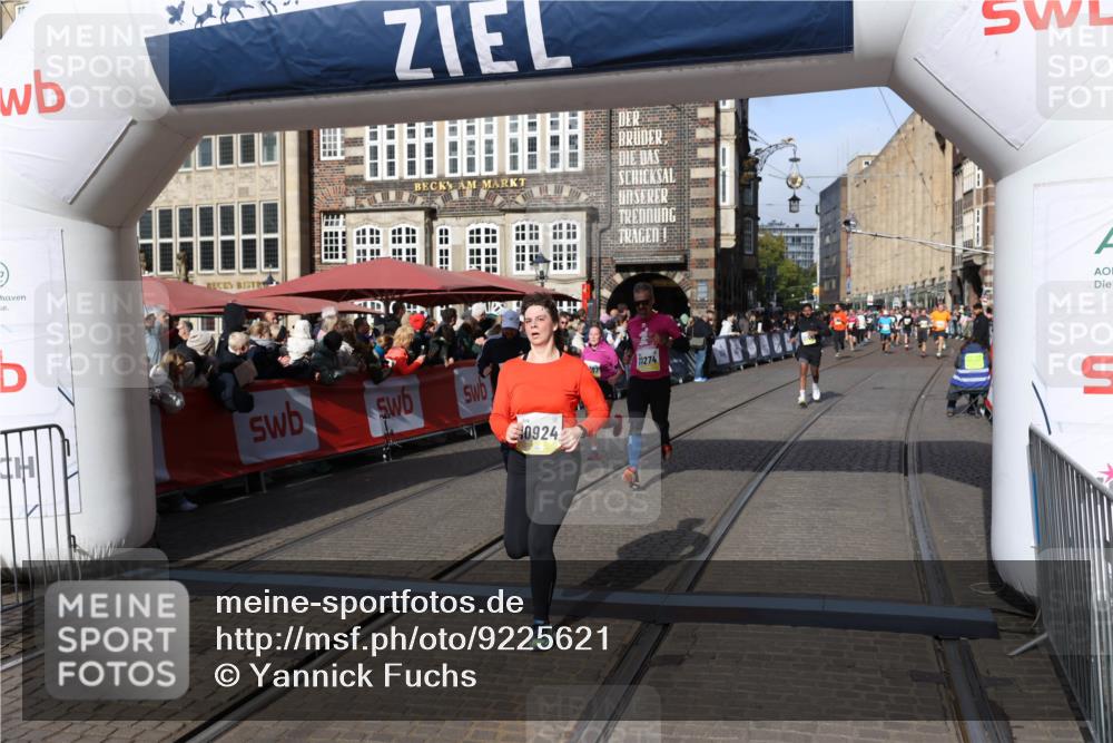 05.10.2025 - 20. swb-Marathon Bremen Yannick Fuchs http://msf.ph/oto/9225621 05.10.2025 10:57:00 Ziel 9188, 9669, 10105, 10145, 10397, 10845, 10924, 11274, 11426, 11675, 11734 meine-sportfotos.de
