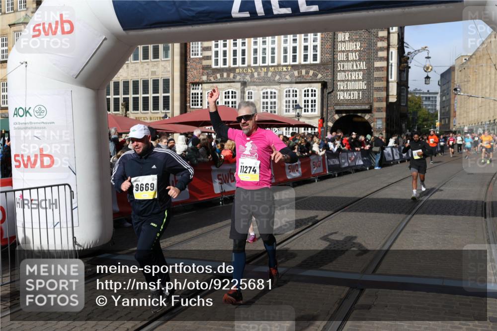 05.10.2025 - 20. swb-Marathon Bremen Yannick Fuchs http://msf.ph/oto/9225681 05.10.2025 10:57:01 Ziel 9188, 9669, 10105, 10145, 10397, 10845, 10924, 11274, 11675 meine-sportfotos.de