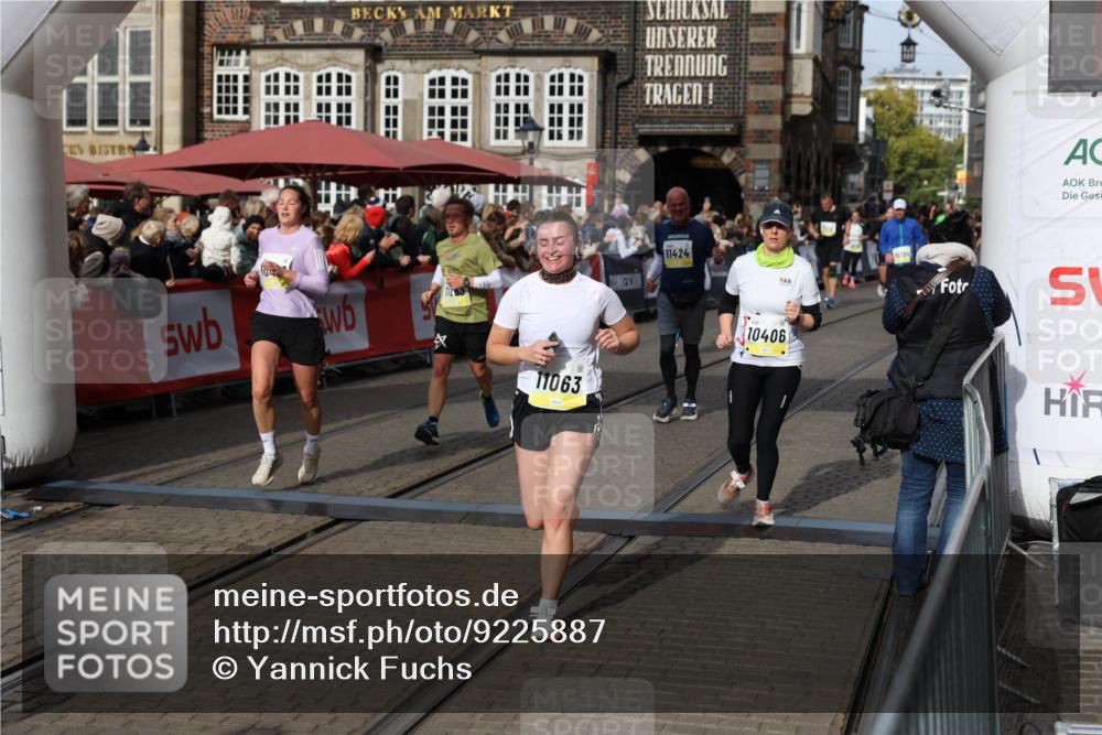 05.10.2025 - 20. swb-Marathon Bremen Yannick Fuchs http://msf.ph/oto/9225887 05.10.2025 11:00:26 Ziel 7177, 9495, 9672, 10345, 10406, 10492, 10889, 10919, 10985, 11050, 11063, 11263, 11424, 11699 meine-sportfotos.de