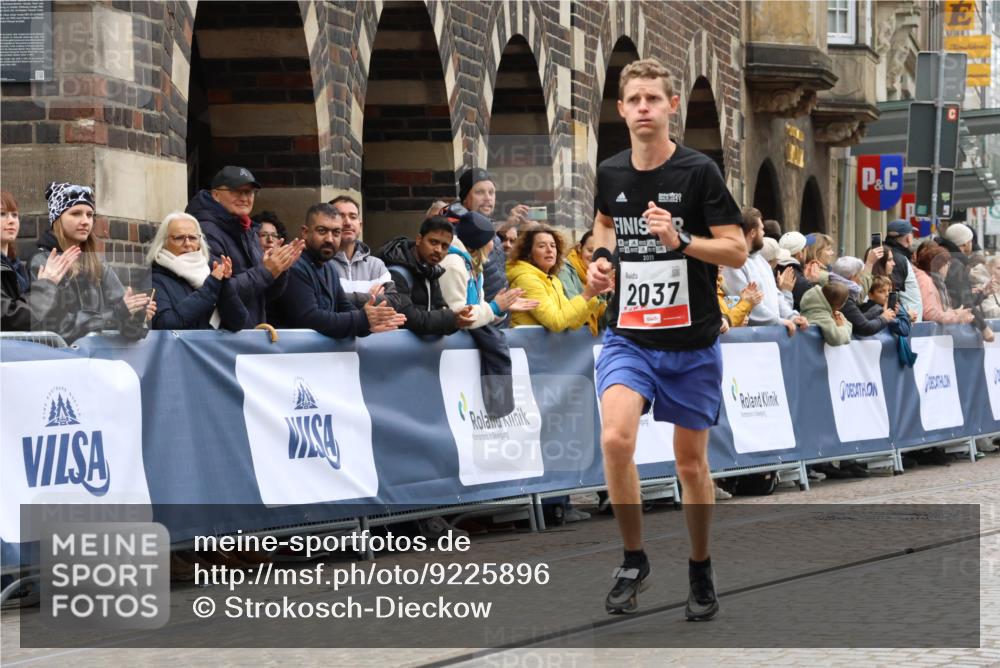 05.10.2025 - 20. swb-Marathon Bremen Strokosch-Dieckow http://msf.ph/oto/9225896 05.10.2025 12:20:27 Ziel 2037 meine-sportfotos.de