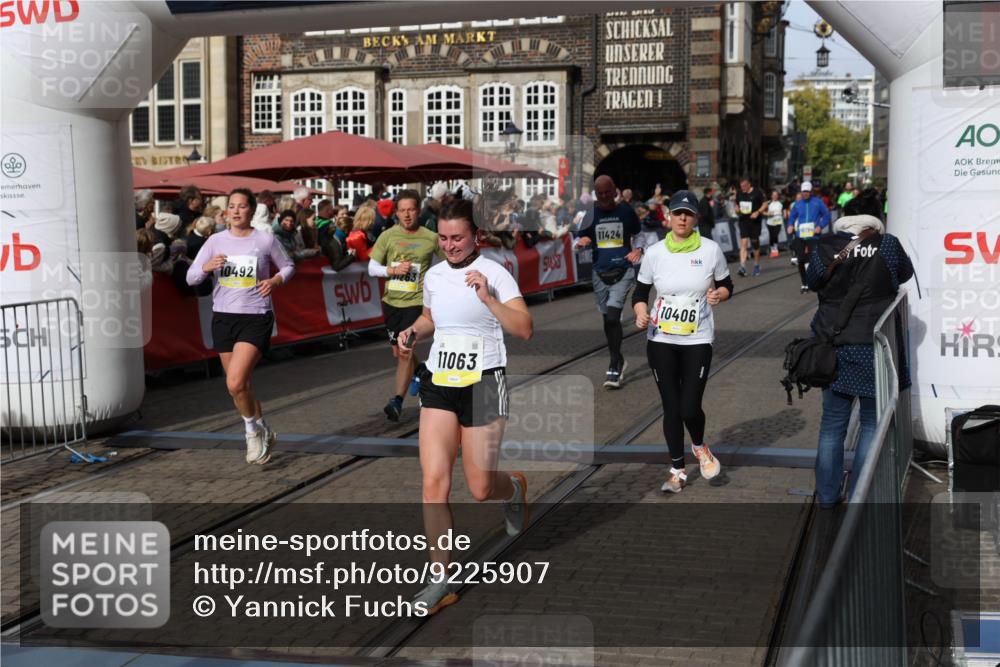 05.10.2025 - 20. swb-Marathon Bremen Yannick Fuchs http://msf.ph/oto/9225907 05.10.2025 11:00:26 Ziel 7177, 9495, 9672, 10345, 10406, 10492, 10889, 10919, 10985, 11050, 11063, 11263, 11424, 11699 meine-sportfotos.de