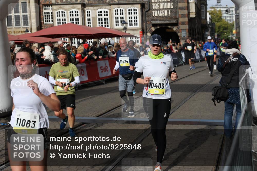 05.10.2025 - 20. swb-Marathon Bremen Yannick Fuchs http://msf.ph/oto/9225948 05.10.2025 11:00:27 Ziel 7177, 9495, 9672, 10406, 10492, 10919, 10985, 11050, 11063, 11263, 11424, 11699 meine-sportfotos.de