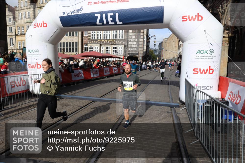 05.10.2025 - 20. swb-Marathon Bremen Yannick Fuchs http://msf.ph/oto/9225975 05.10.2025 10:57:10 Ziel 5172, 9451, 9797, 9937, 10069, 10105, 10867, 11168, 11435, 11566 meine-sportfotos.de