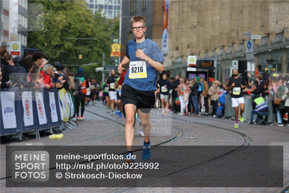 05.10.2025 - 20. swb-Marathon Bremen Strokosch-Dieckow http://msf.ph/oto/9225992 05.10.2025 10:49:00 Ziel 9014, 9216, 9317, 10449, 10733, 10973, 11248, 11695 meine-sportfotos.de