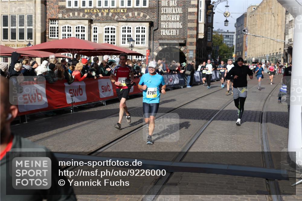 05.10.2025 - 20. swb-Marathon Bremen Yannick Fuchs http://msf.ph/oto/9226000 05.10.2025 10:57:10 Ziel 5172, 9451, 9797, 9937, 10069, 10105, 10867, 11168, 11435, 11566 meine-sportfotos.de