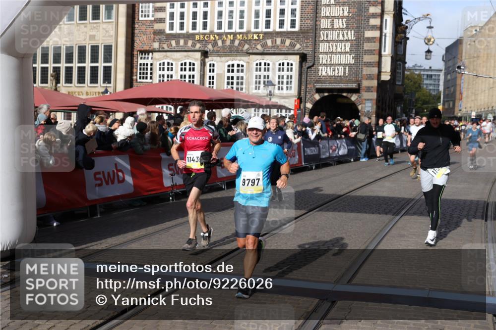 05.10.2025 - 20. swb-Marathon Bremen Yannick Fuchs http://msf.ph/oto/9226026 05.10.2025 10:57:11 Ziel 5172, 9451, 9797, 9937, 10069, 10867, 11168, 11435, 11566 meine-sportfotos.de
