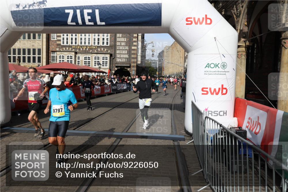 05.10.2025 - 20. swb-Marathon Bremen Yannick Fuchs http://msf.ph/oto/9226050 05.10.2025 10:57:12 Ziel 5172, 9231, 9314, 9451, 9797, 9937, 10069, 10867, 11168, 11435, 11566 meine-sportfotos.de