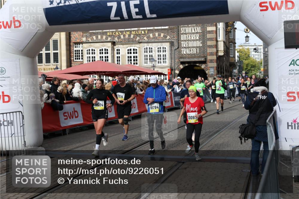 05.10.2025 - 20. swb-Marathon Bremen Yannick Fuchs http://msf.ph/oto/9226051 05.10.2025 11:00:33 Ziel 7215, 9173, 10067, 10071, 10217, 10406, 10492, 10504, 10794, 10930, 11263, 11424, 11619, 11699 meine-sportfotos.de