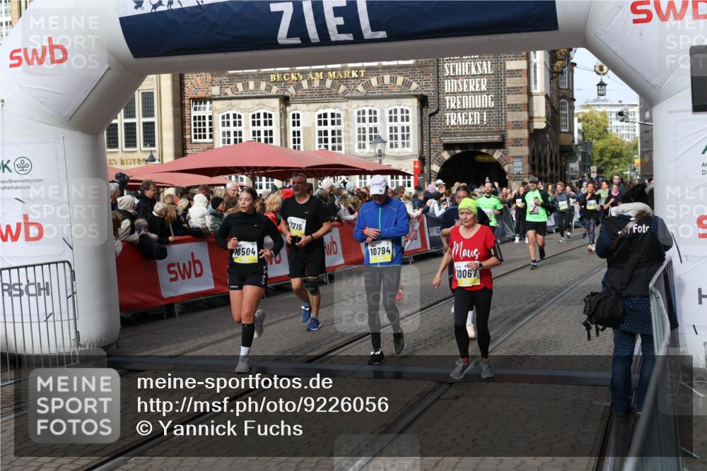 05.10.2025 - 20. swb-Marathon Bremen Yannick Fuchs http://msf.ph/oto/9226056 05.10.2025 11:00:33 Ziel 7215, 9173, 10067, 10071, 10217, 10406, 10492, 10504, 10794, 10930, 11263, 11424, 11619, 11699 meine-sportfotos.de