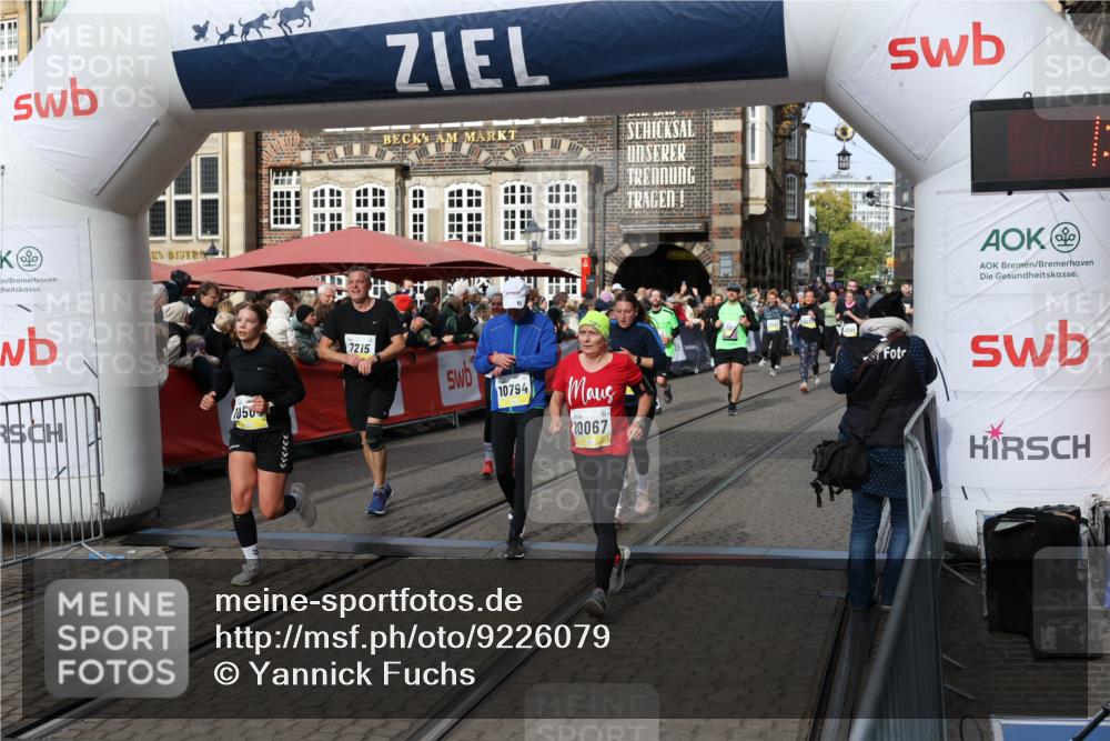05.10.2025 - 20. swb-Marathon Bremen Yannick Fuchs http://msf.ph/oto/9226079 05.10.2025 11:00:33 Ziel 7215, 9173, 10067, 10071, 10217, 10406, 10492, 10504, 10794, 10930, 11263, 11424, 11619, 11699 meine-sportfotos.de