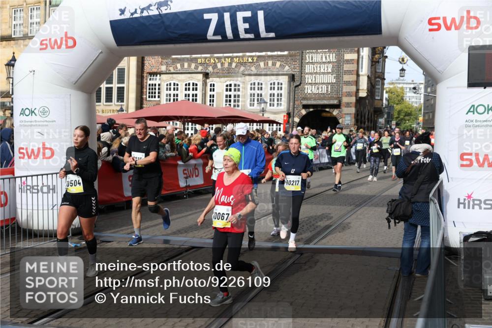 05.10.2025 - 20. swb-Marathon Bremen Yannick Fuchs http://msf.ph/oto/9226109 05.10.2025 11:00:34 Ziel 7215, 9173, 10067, 10071, 10217, 10504, 10794, 10930, 11424, 11595, 11619, 11699 meine-sportfotos.de