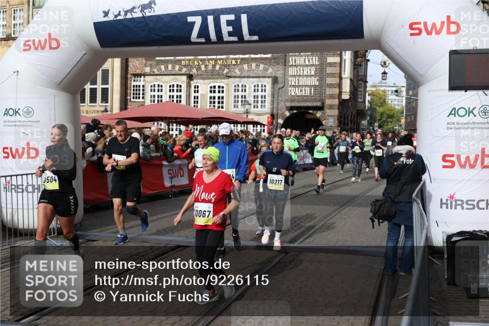 05.10.2025 - 20. swb-Marathon Bremen Yannick Fuchs http://msf.ph/oto/9226115 05.10.2025 11:00:34 Ziel 7215, 9173, 10067, 10071, 10217, 10504, 10794, 10930, 11424, 11595, 11619, 11699 meine-sportfotos.de